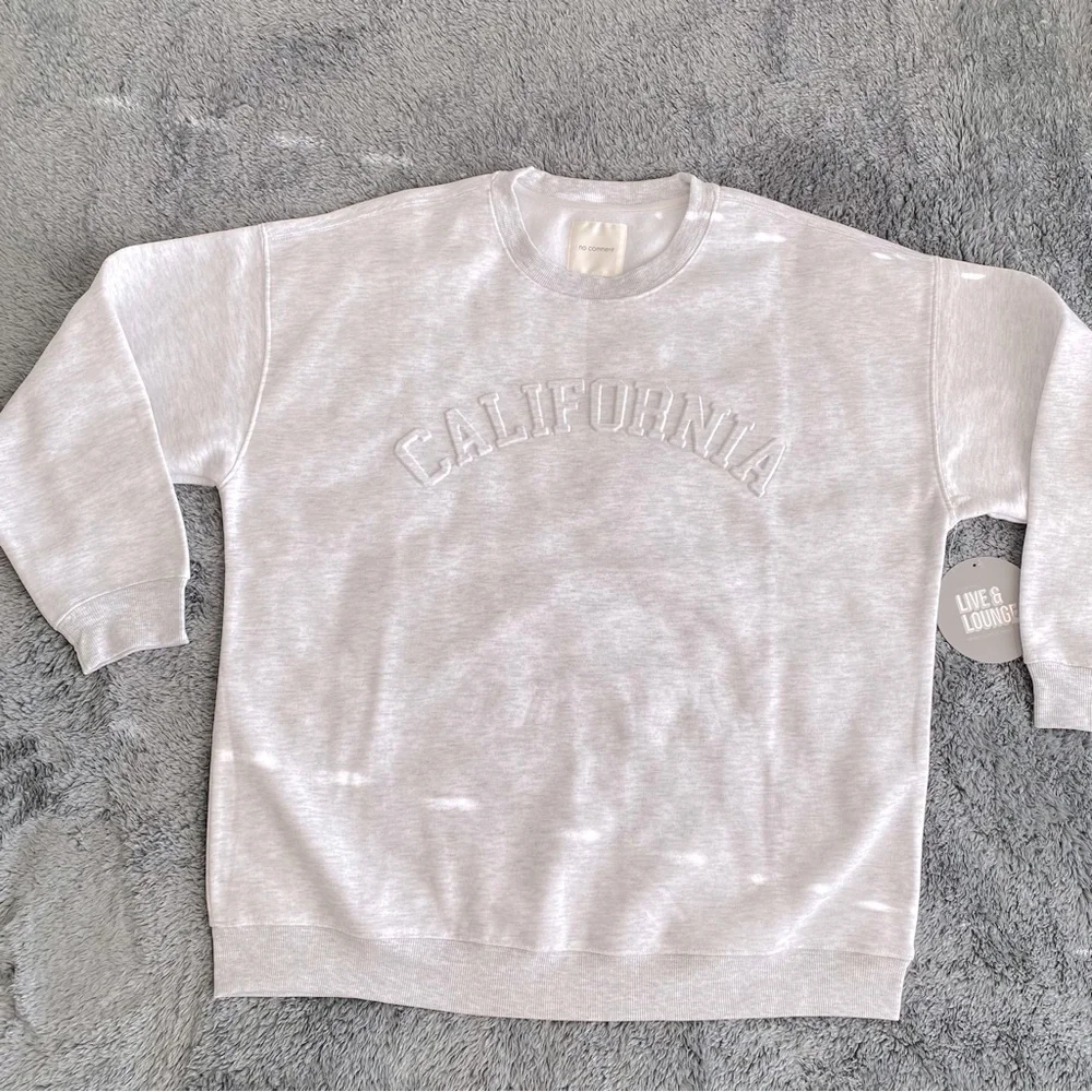 no comment Women's Crew Neck Embossed Sweatshirt, Light Gray, M